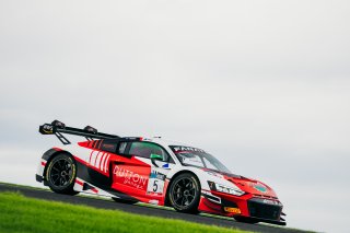 #5 - Dutton Garage - George Nakas - Ben Stack - Audi R8 LMS GT3 Evo 2 l &copy; Race Project l Daniel Kalisz | GT World Challenge Australia