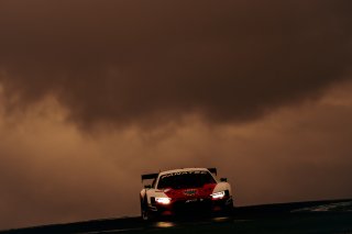 #5 - Dutton Garage - George Nakas - Ben Stack - Audi R8 LMS GT3 Evo 2 l &copy; Race Project l Daniel Kalisz | GT World Challenge Australia