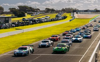 Start, Race 1, Phillip Island l &copy; Race Project l Daniel Kalisz | GT World Challenge Australia