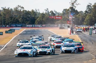 Start, Race 1 Queensland Raceway l &copy; Race Project l Daniel Kalisz | GT World Challenge Australia