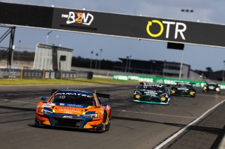 #88 - Team MPC - Steve Brooks - Nick McBride - Audi R8 LMS GT3 Evo2 l © Race Project l Daniel Kalisz | GT World Challenge Australia