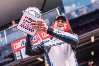 #32 - Team WRT - Sheldon van der Linde - BMW M4 GT3 l Allan Simonsen Pole Position Trophy winner l © SRO GruppeC GmbH l Tim Upietz | GT World Challenge Australia