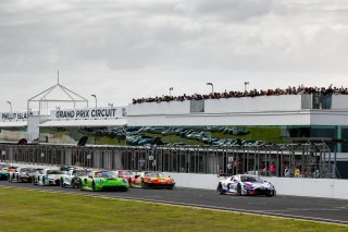 GT World Challenge Australia powered by AWS Race 2 start © Race Project l Daniel Kalisz | GT World Challenge Australia