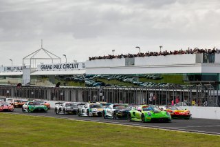 GT World Challenge Australia powered by AWS Race 2 start © Race Project l Daniel Kalisz | GT World Challenge Australia