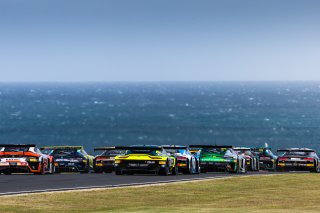 GT World Challenge Australia powered by AWS Race 2 start © Race Project l Daniel Kalisz | GT World Challenge Australia