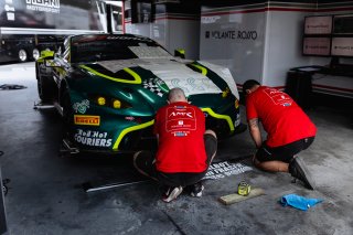#1 - Volante Rosso Motorsport - Declan Fraser - Liam Talbot - Aston Martin Vantage AMR GT3 l &copy; Race Project l Daniel Kalisz | GT World Challenge Australia