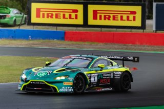 #1 - Volante Rosso Motorsport - Declan Fraser - Liam Talbot - Aston Martin Vantage AMR GT3 l &copy; Race Project l Daniel Kalisz | GT World Challenge Australia