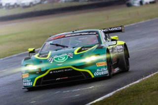 #1 - Volante Rosso Motorsport - Declan Fraser - Liam Talbot - Aston Martin Vantage AMR GT3 l &copy; Race Project l Daniel Kalisz | GT World Challenge Australia