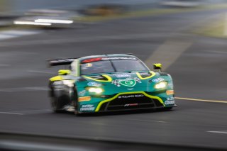 #1 &ndash; Shannons Volante Rosso Motorsport &ndash; Jamie Day / Liam Talbot &ndash; Aston Martin Vantage AMR GT3 | &copy; Race Project | Daniel Kalisz | Daniel Kalisz