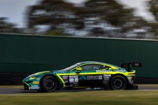 #1 &ndash; Shannons Volante Rosso Motorsport &ndash; Jamie Day / Liam Talbot &ndash; Aston Martin Vantage AMR GT3 | &copy; Race Project | Daniel Kalisz | Daniel Kalisz