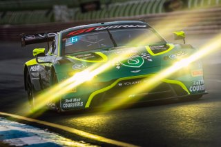 #1 &ndash; Shannons Volante Rosso Motorsport &ndash; Jamie Day / Liam Talbot &ndash; Aston Martin Vantage AMR GT3 | &copy; Race Project | Daniel Kalisz | Daniel Kalisz