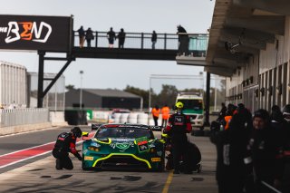 #1 – Shannons Volante Rosso Motorsport – Jamie Day / Liam Talbot – Aston Martin Vantage AMR GT3 | © Race Project | Daniel Kalisz  | Daniel Kalisz 