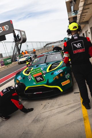 #1 – Shannons Volante Rosso Motorsport – Jamie Day / Liam Talbot – Aston Martin Vantage AMR GT3 | © Race Project | Daniel Kalisz  | Daniel Kalisz 