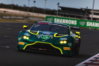 #1 – Shannons Volante Rosso Motorsport – Jamie Day / Liam Talbot – Aston Martin Vantage AMR GT3 | © Race Project | Daniel Kalisz  | Daniel Kalisz 
