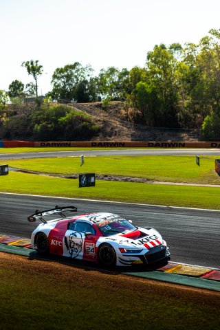 #24 - KFC Team MPC - Paul Stokell - Matthew Stoupas - Audi R8 LMS EVO II l &copy; Jack Martin Photography | &copy; Jack Martin Photography