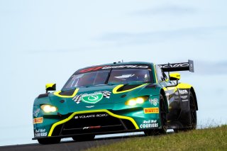 1 - Volante Rosso Motorsport - Declan Fraser - Liam Talbot - Aston Martin Vantage AMR GT3 l © Jack Martin Photography | © Jack Martin Photography