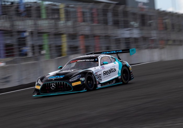 GT WORLD CHALLENGE GLOBAL: Mercedes-AMG edges BMW to secure toughest title yet 