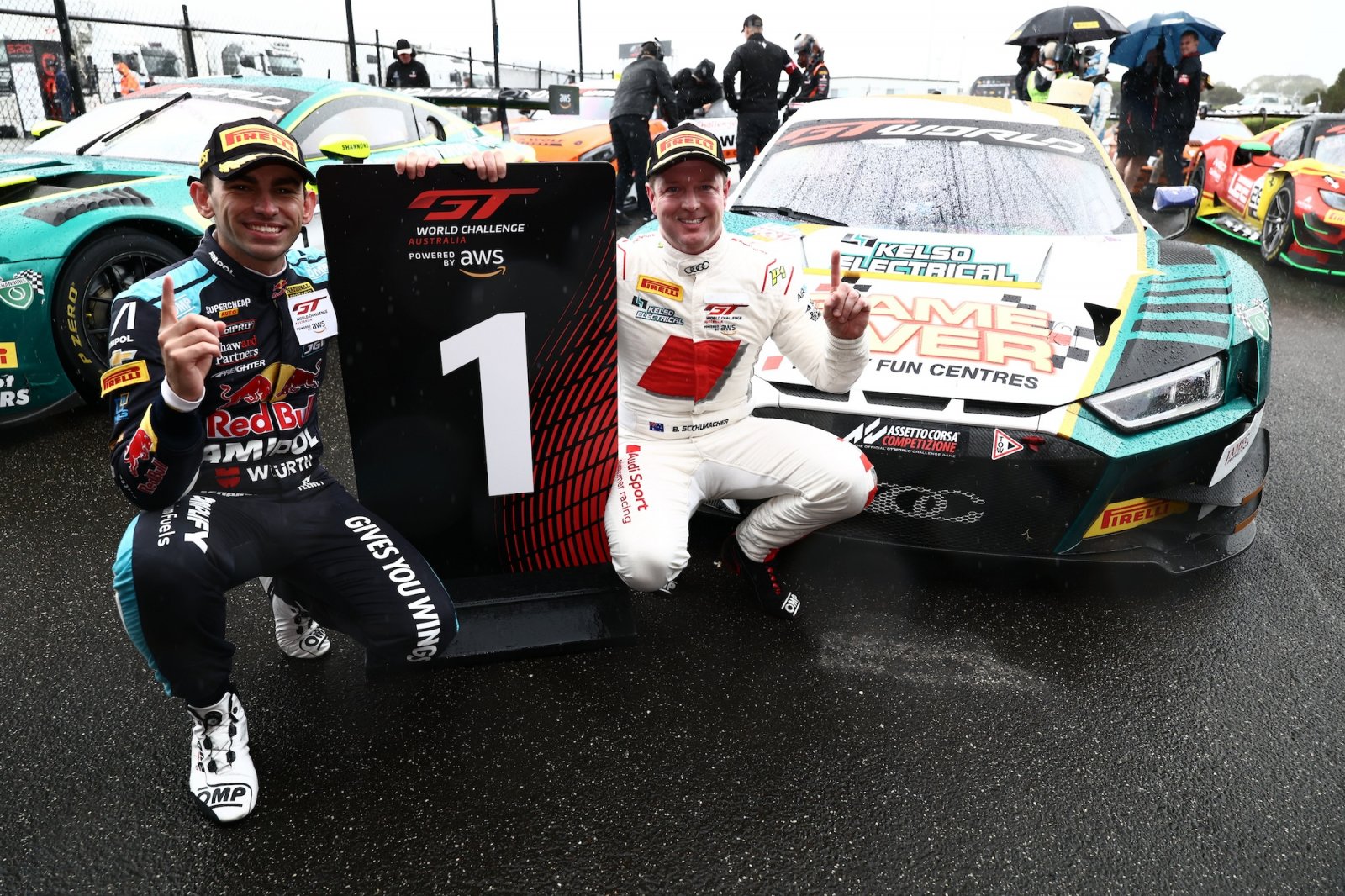 Schumacher and Feeney win highly entertaining Race 2 in Phillip Island