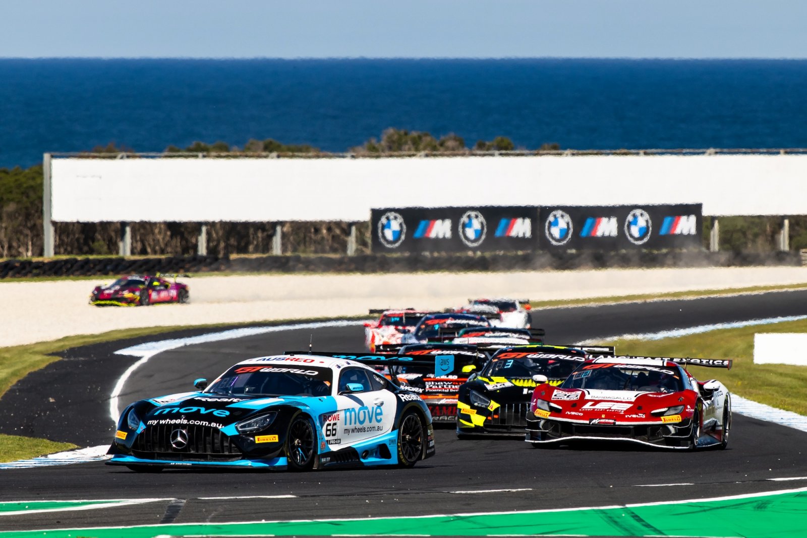 GT World Challenge Global: Mercedes-AMG and Porsche trade top spot as all four continents launch