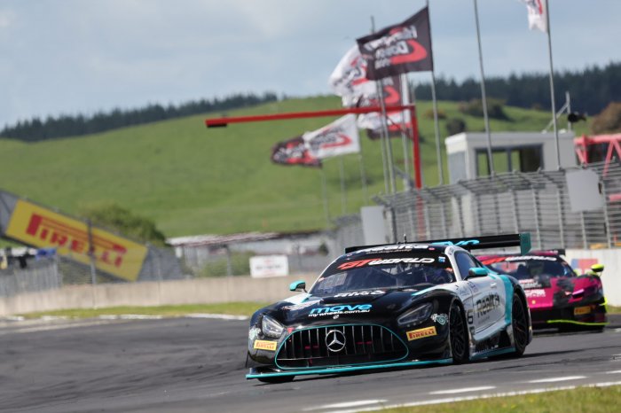 Jayden Ojeda and Paul Luchitti top opening Hampton Downs Practice