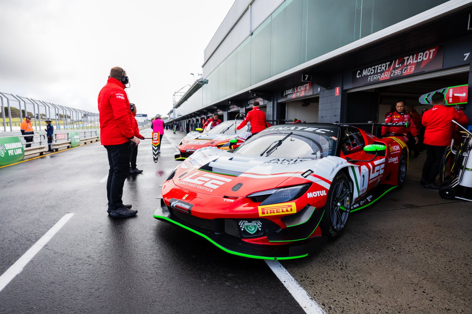 Rain interrupts second practice session at Phillip Island