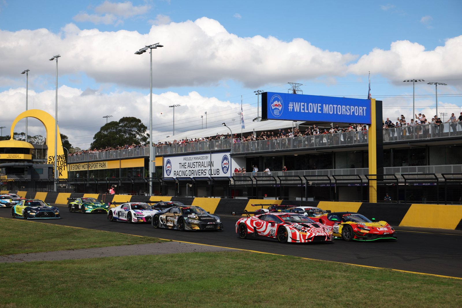 Evans and Schutte complete Sydney clean sweep with impressive Race 2 victory