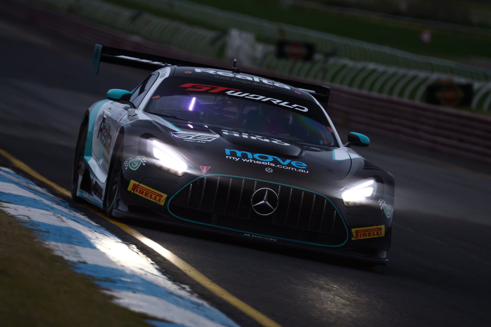 Jayden Ojeda and Paul Lucchitti end Friday fastest at Sandown