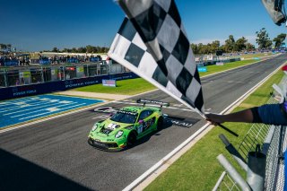 #1 - EMA Motorsport - Yasser Shahin - Garnet Patterson - Porsche 911 GT3 R Type-991.2 l © Race Project l Daniel Kalisz | GT World Challenge Australia