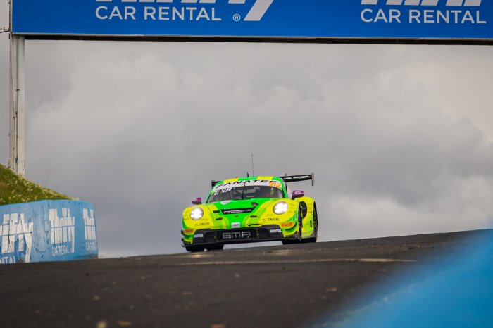 Porsche sets the pace in Practice 3 at Mount Panorama