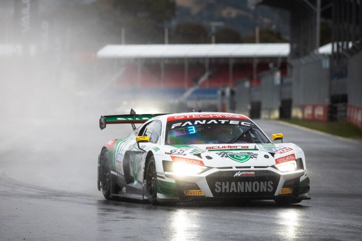 Mies tops wet and wild practice in Adelaide